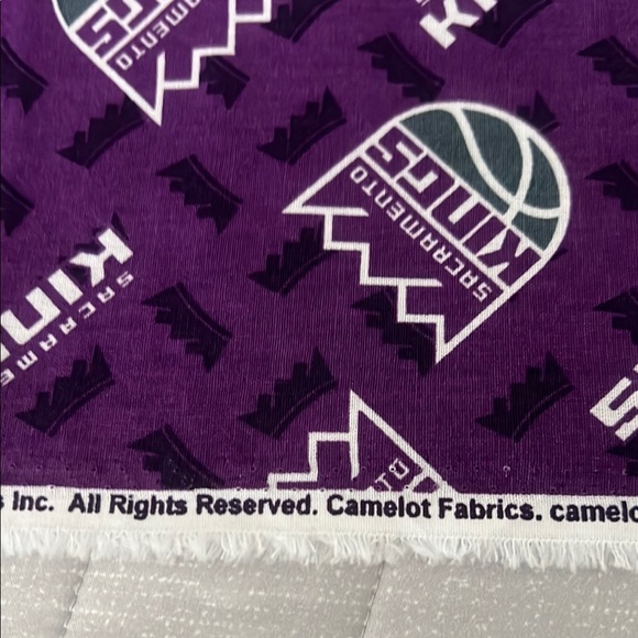 New 2- yards (sports teams) Sacramento Kings Purple Fabric - Picture 7 of 10